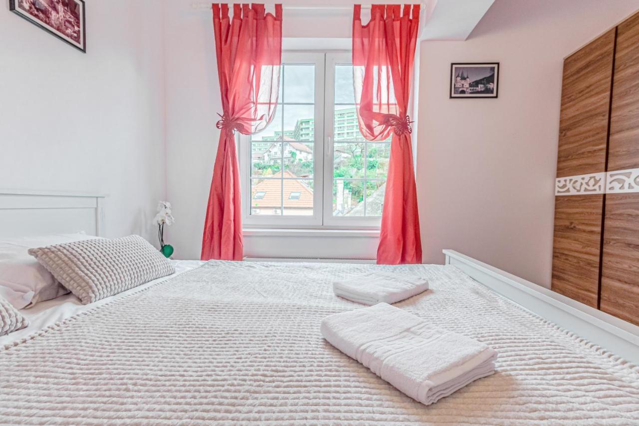 Opera Apart 2 Apartment Brasov Luaran gambar